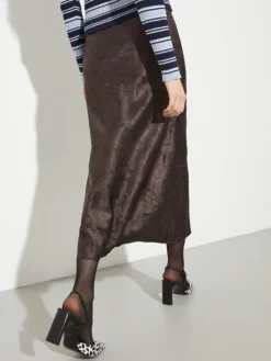 Crinkled satin midi skirt - chocolate