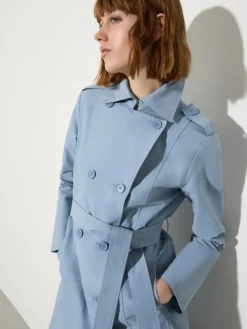Double-breasted trench coat - light blue