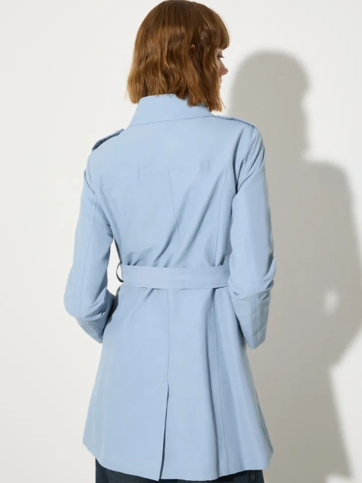 Double-breasted trench coat - light blue