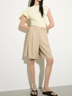 Fluid, wide-fit Bermuda shorts - beige