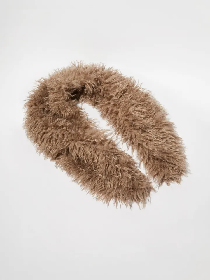 Frisé plush stole - turtledove