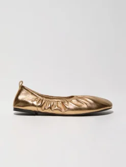 Laminated leather ballet flats - bronze