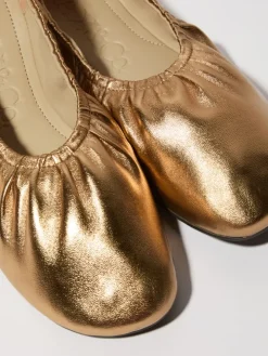 Laminated leather ballet flats - bronze