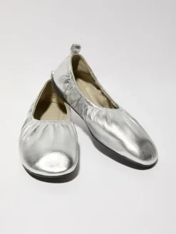 Laminated leather ballet flats - silver