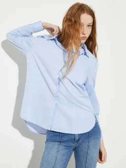 Loose-fitting poplin shirt - light blue