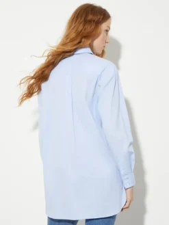 Loose-fitting poplin shirt - light blue