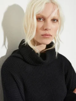 Pure cashmere polo neck - black