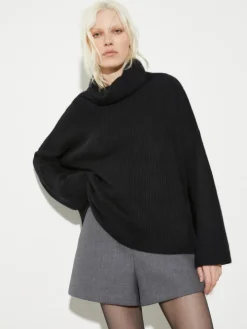 Pure cashmere polo neck - black
