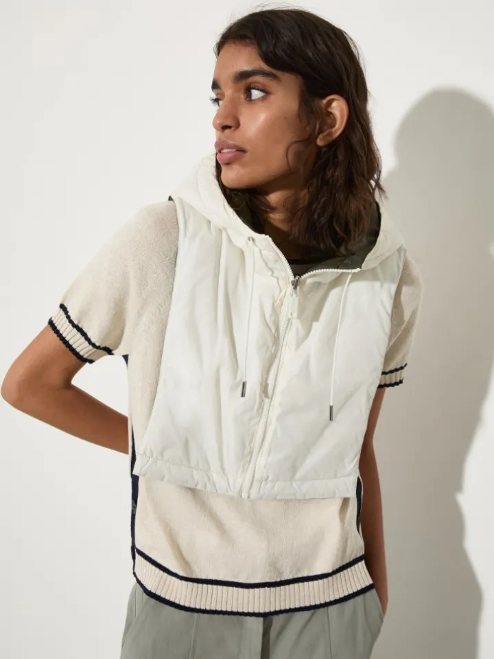 Reversible hooded collar - white