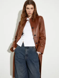 Shiny leather coat - brown