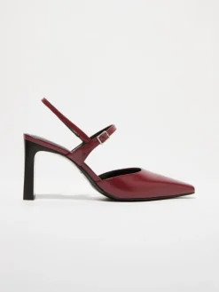 Shiny leather pumps - ruby