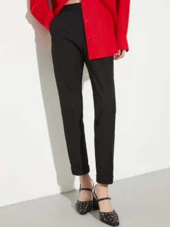 Slim trousers with turn-ups - black