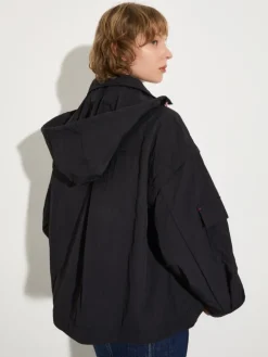 Water-repellent nylon jacket - black